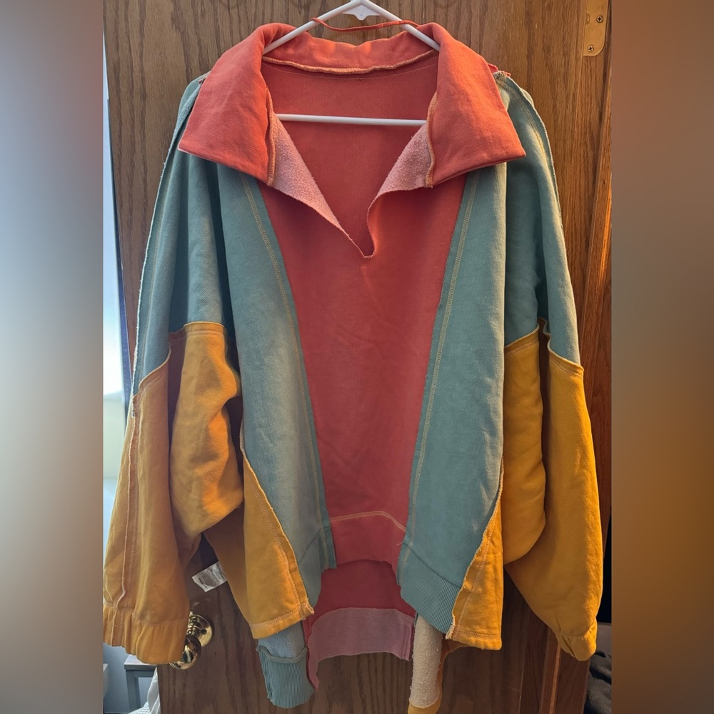 NWOT Women”s Free People Oversized Sweatshirt Size Large